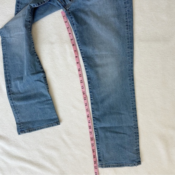 Gap Women’s Mid Rise Classic Straight Stretch Jeans, size 30 Short / 10 Short - Picture 9 of 16